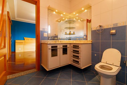 Banheiro da Suíte 2 de casa para alugar com 5 quartos, 492m² em Vila Albertina, São Paulo