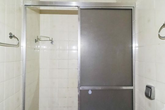 Banheiro de casa à venda com 2 quartos, 125m² em Jardim Tremembe, São Paulo