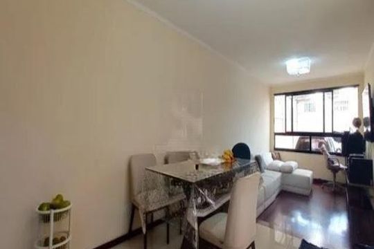 Casa à venda com 3 quartos, 215m² em Vila Nova Alba, São Paulo