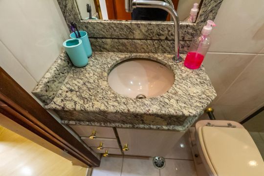 Banheiro Social de apartamento à venda com 3 quartos, 105m² em Parque Sao Diogo, São Bernardo do Campo