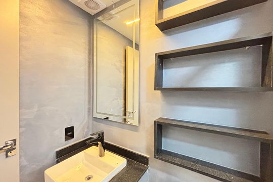 Banheiro de kitnet/studio à venda com 1 quarto, 25m² em Vila Olímpia, São Paulo
