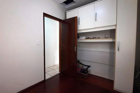Casa à venda com 3 quartos, 198m² em Quarta Parada, São Paulo