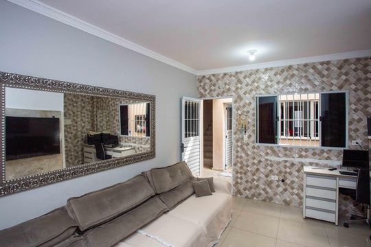 Sala Casa 1 de casa à venda com 5 quartos, 144m² em Centro, Diadema