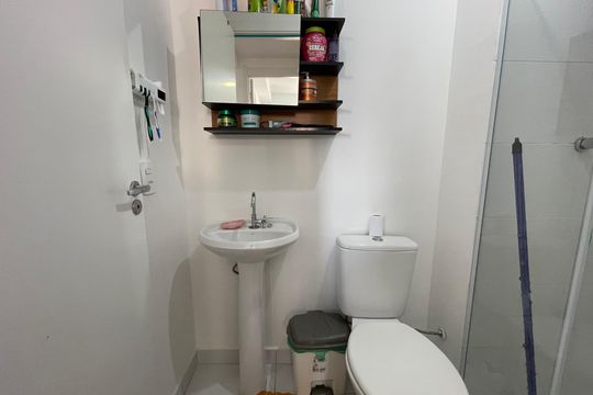 Banheiro de apartamento à venda com 2 quartos, 34m² em Jardim Celeste, São Paulo