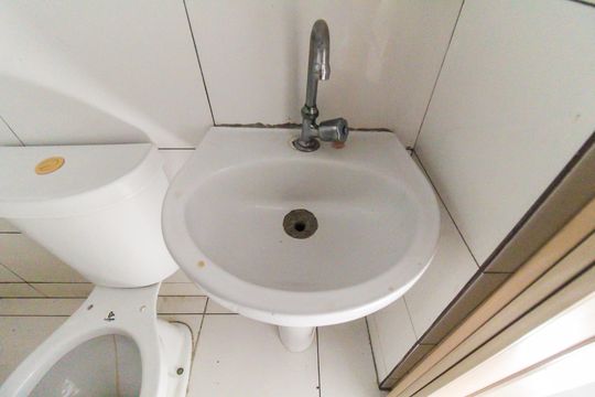 Banheiro de casa para alugar com 1 quarto, 36m² em Jardim Ubirajara (zona Leste), São Paulo