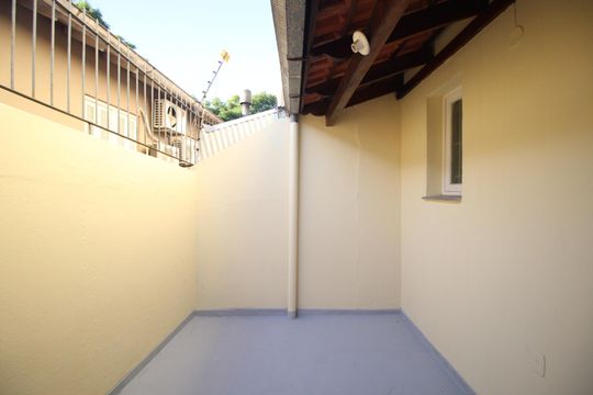 Quintal de casa à venda com 3 quartos, 140m² em Cristo Redentor, Porto Alegre