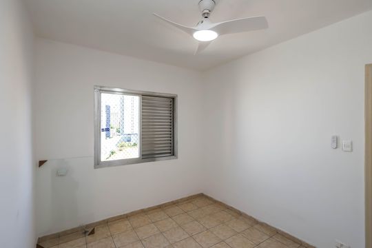 Quarto de kitnet/studio para alugar com 1 quarto, 30m² em Liberdade, São Paulo
