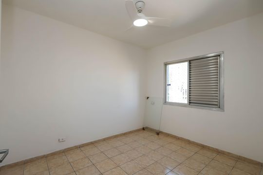 Quarto de kitnet/studio para alugar com 1 quarto, 30m² em Liberdade, São Paulo