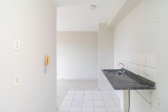 Cozinha de apartamento à venda com 2 quartos, 60m² em Humaitá, Porto Alegre