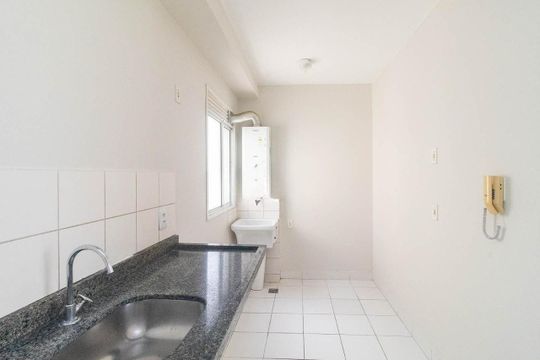Cozinha de apartamento à venda com 2 quartos, 60m² em Humaitá, Porto Alegre