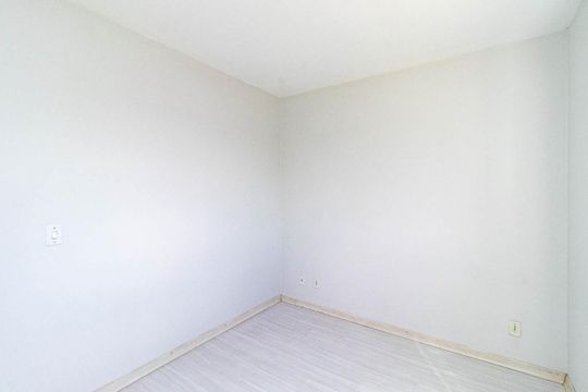 Quarto 2 de apartamento à venda com 2 quartos, 60m² em Humaitá, Porto Alegre