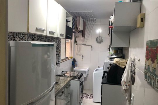 Cozinha de apartamento à venda com 2 quartos, 43m² em Abolição, Rio de Janeiro