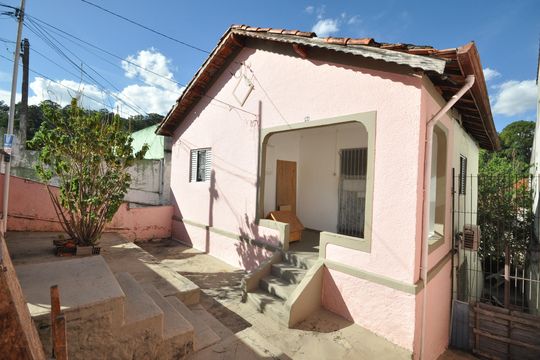 Aspecto geral do imóvel de casa à venda com 3 quartos, 200m² em Vila Irmaos Arnoni, São Paulo