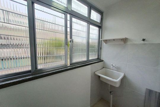 Área de serviço de apartamento à venda com 1 quarto, 37m² em Vila Ipiranga, Porto Alegre