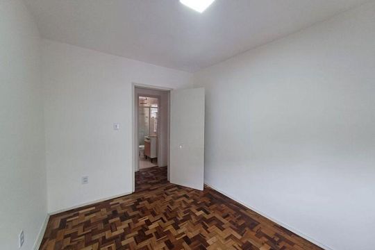 Quarto de apartamento à venda com 1 quarto, 37m² em Vila Ipiranga, Porto Alegre