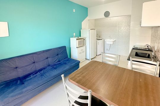 Sala de apartamento para alugar com 1 quarto, 33m² em São João do Rio Vermelho, Florianópolis