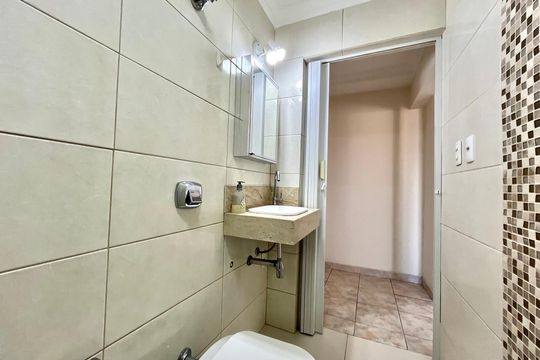 Banheiro de apartamento para alugar com 1 quarto, 68m² em Vila Mascote, São Paulo