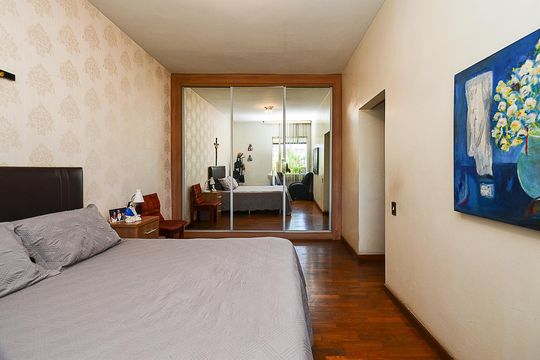 Suíte de apartamento à venda com 4 quartos, 238m² em Funcionários, Belo Horizonte