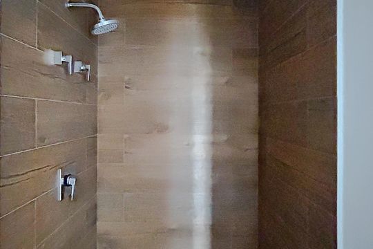 Banheiro de kitnet/studio para alugar com 1 quarto, 25m² em Vila Regente Feijó, São Paulo