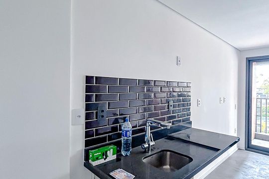 Cozinha de kitnet/studio para alugar com 1 quarto, 25m² em Vila Regente Feijó, São Paulo