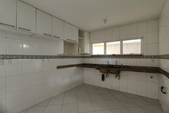 Cozinha de casa de condomínio à venda com 4 quartos, 150m² em Recreio dos Bandeirantes, Rio de Janeiro