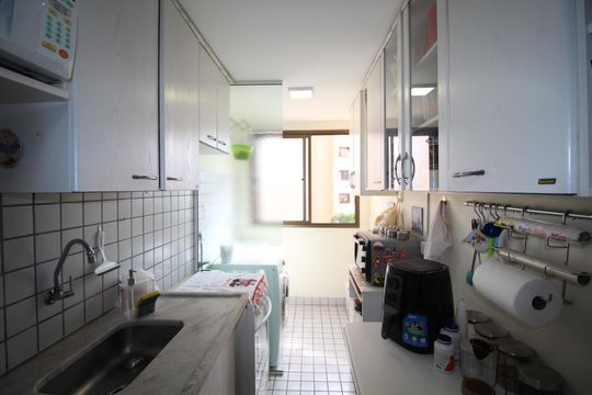 Cozinha de apartamento à venda com 2 quartos, 58m² em Jardim Carvalho, Porto Alegre