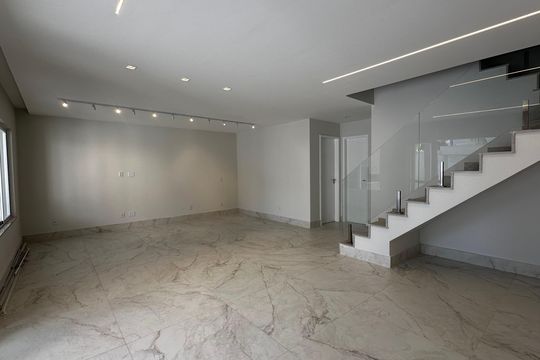 Sala de casa de condomínio à venda com 4 quartos, 273m² em Recreio dos Bandeirantes, Rio de Janeiro