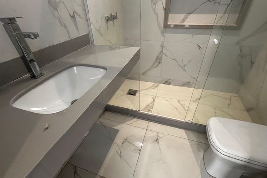 Banheiro da Suíte 4 de casa de condomínio à venda com 4 quartos, 273m² em Recreio dos Bandeirantes, Rio de Janeiro