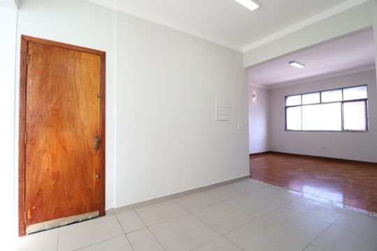 Copa de apartamento para alugar com 3 quartos, 115m² em Centro, Uberlândia