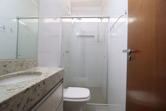 Banheiro Social de apartamento para alugar com 3 quartos, 115m² em Centro, Uberlândia