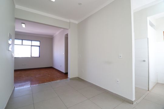 Copa de apartamento para alugar com 3 quartos, 115m² em Centro, Uberlândia