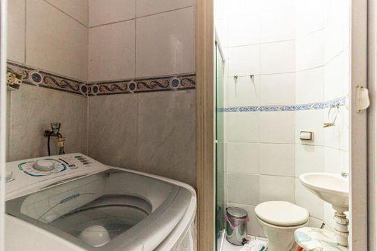 Banheiro de kitnet/studio à venda com 1 quarto, 17m² em Santa Ifigênia, São Paulo