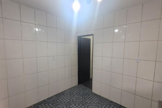 Cozinha de apartamento para alugar com 1 quarto, 60m² em Vila Bancaria, São Paulo