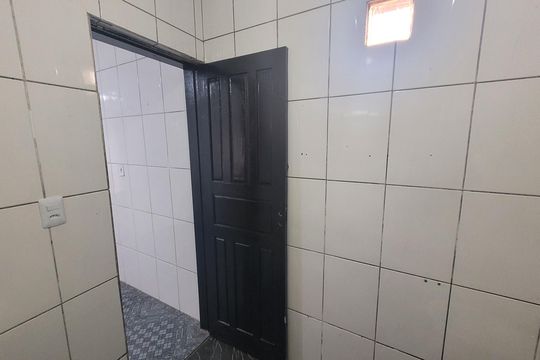 Banheiro de apartamento para alugar com 1 quarto, 60m² em Vila Bancaria, São Paulo