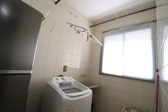 Cozinha e Área de Serviço de apartamento para alugar com 2 quartos, 65m² em Santa Mônica, Uberlândia
