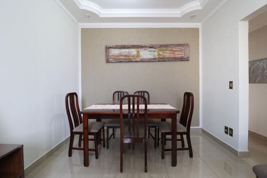 Sala de apartamento para alugar com 2 quartos, 65m² em Santa Mônica, Uberlândia