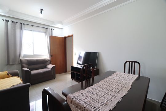 Sala de apartamento para alugar com 2 quartos, 65m² em Santa Mônica, Uberlândia