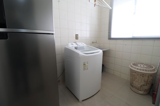 Cozinha e Área de Serviço de apartamento para alugar com 2 quartos, 65m² em Santa Mônica, Uberlândia