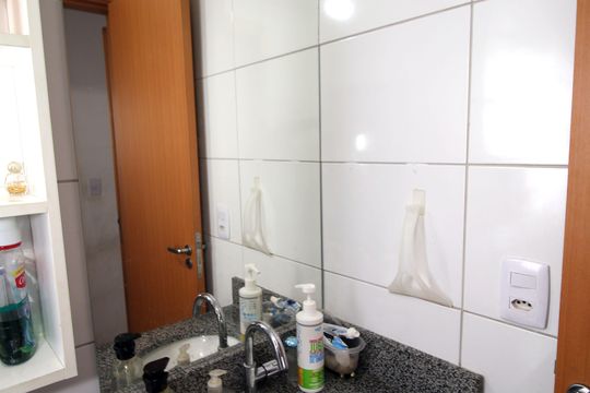 Banheiro da Suíte de apartamento à venda com 2 quartos, 22m² em Colégio, Rio de Janeiro