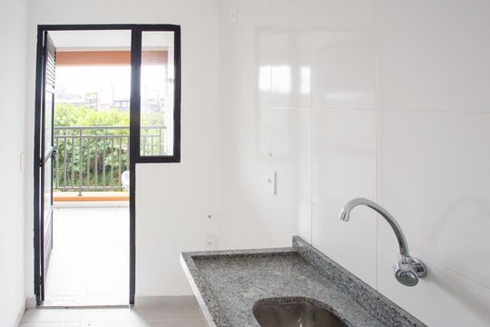 Cozinha de apartamento à venda com 2 quartos, 47m² em Vila do Encontro, São Paulo