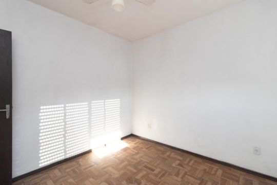 Quarto de apartamento à venda com 1 quarto, 42m² em Partenon, Porto Alegre