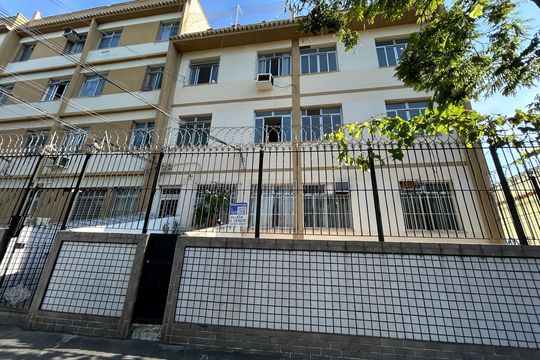 Fachada + placa de apartamento para alugar com 2 quartos, 97m² em Cachambi, Rio de Janeiro