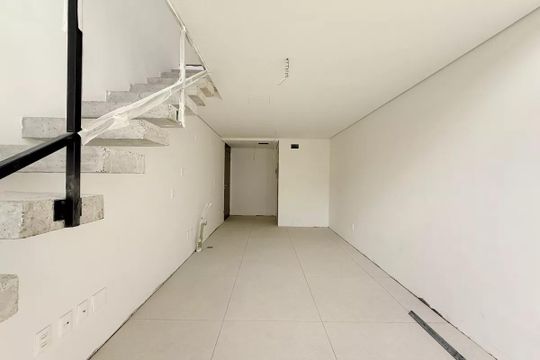 Sala / Cozinha de apartamento para alugar com 1 quarto, 56m² em Rio Branco, Porto Alegre