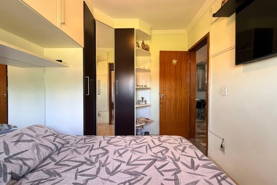 Apartamento à venda com 2 quartos, 50m² em Cabral, Contagem