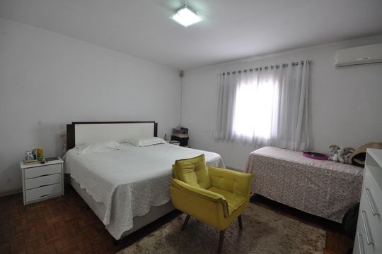 Quarto 1 de casa para alugar com 2 quartos, 120m² em Vila Albertina, São Paulo