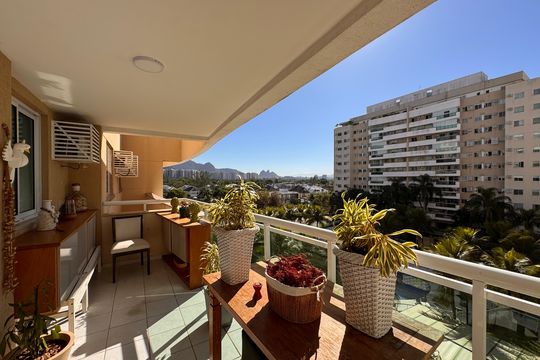 Varanda de apartamento à venda com 4 quartos, 107m² em Barra da Tijuca, Rio de Janeiro