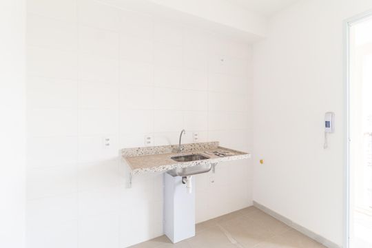 Cozinha de apartamento para alugar com 2 quartos, 37m² em Jardim Copiuva, Carapicuíba