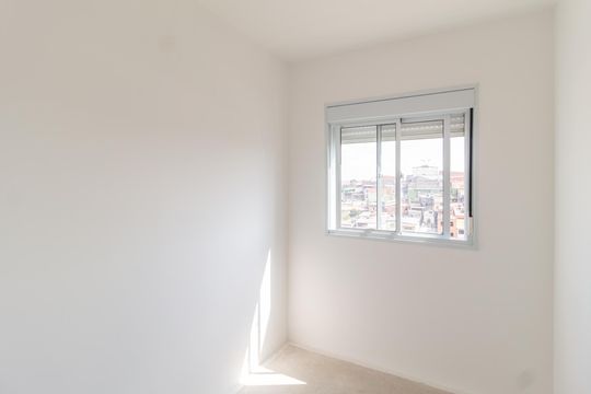 Quarto 1 de apartamento para alugar com 2 quartos, 37m² em Jardim Copiuva, Carapicuíba