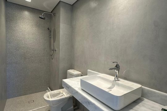 Banheiro Social de apartamento à venda com 2 quartos, 116m² em Barra Funda, São Paulo