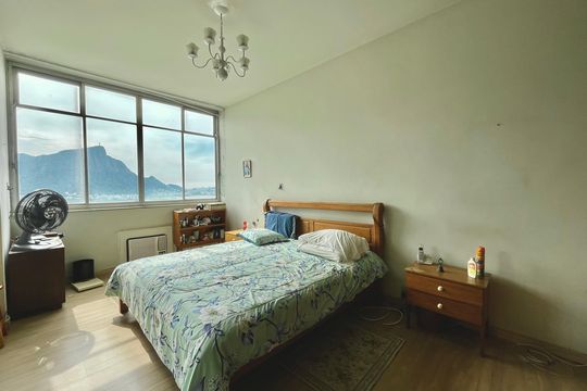 Suite  de apartamento à venda com 3 quartos, 197m² em Leblon, Rio de Janeiro